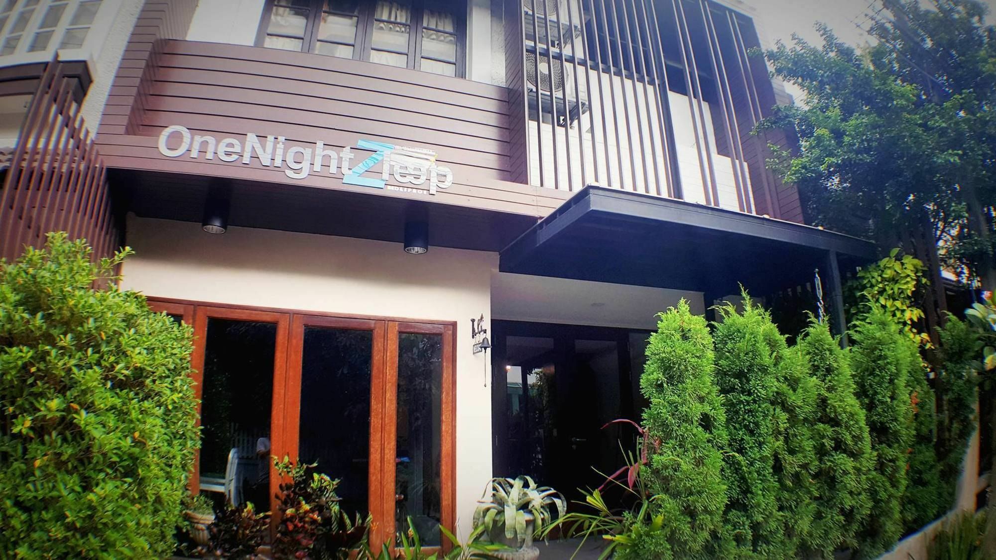 One Night Zleep At Nimman Hostel Chiang Mai Exterior photo